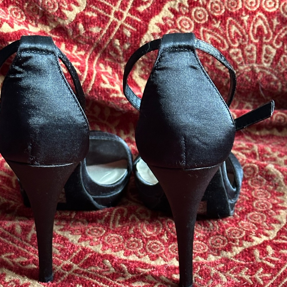 3/$15 m by Michael Antonio Ankle Strap Heels for Women Size 5.5 - Picture 2 of 4